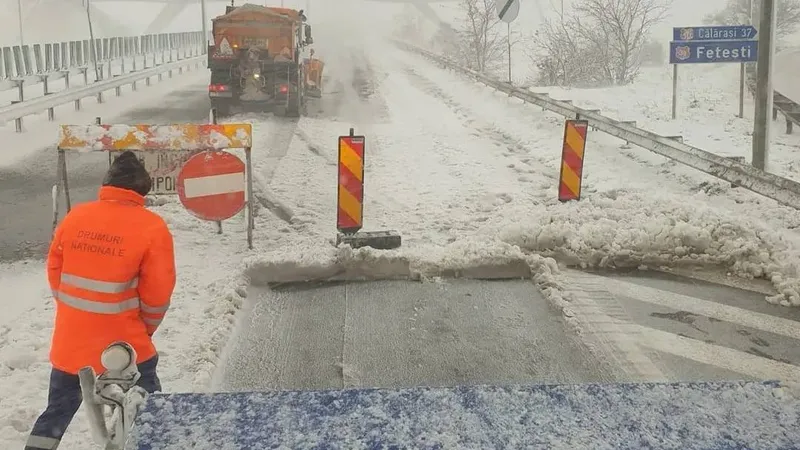 „Autostrada Soarelui, A2 București - Constanța, închisă total din cauza viscolului puternic - Foto: Facebook/Meteoplus