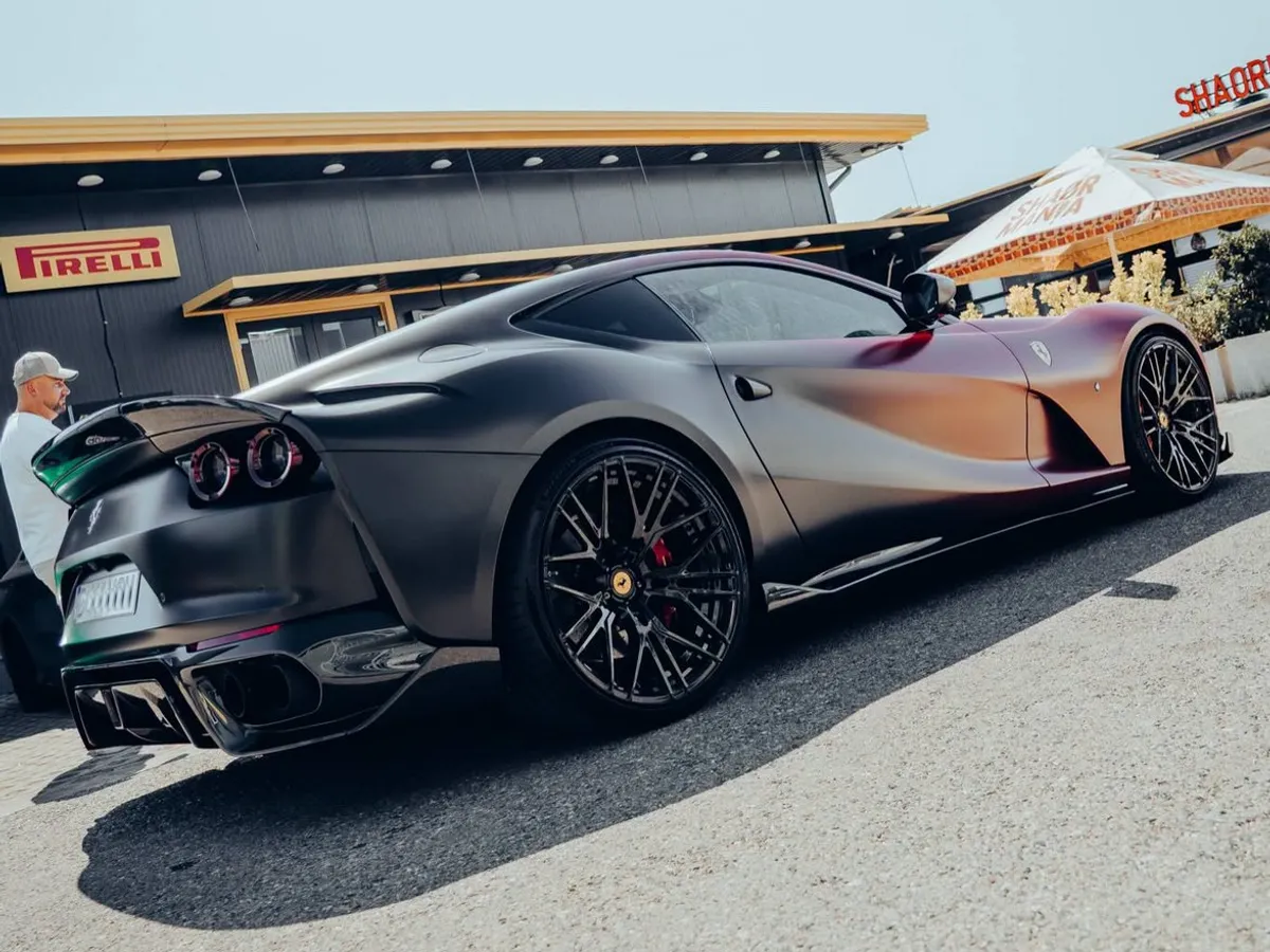 Vlad Chiricheș și-a tunat Ferrari-ul 812 Superfast - Foto: Facebook / Racebox