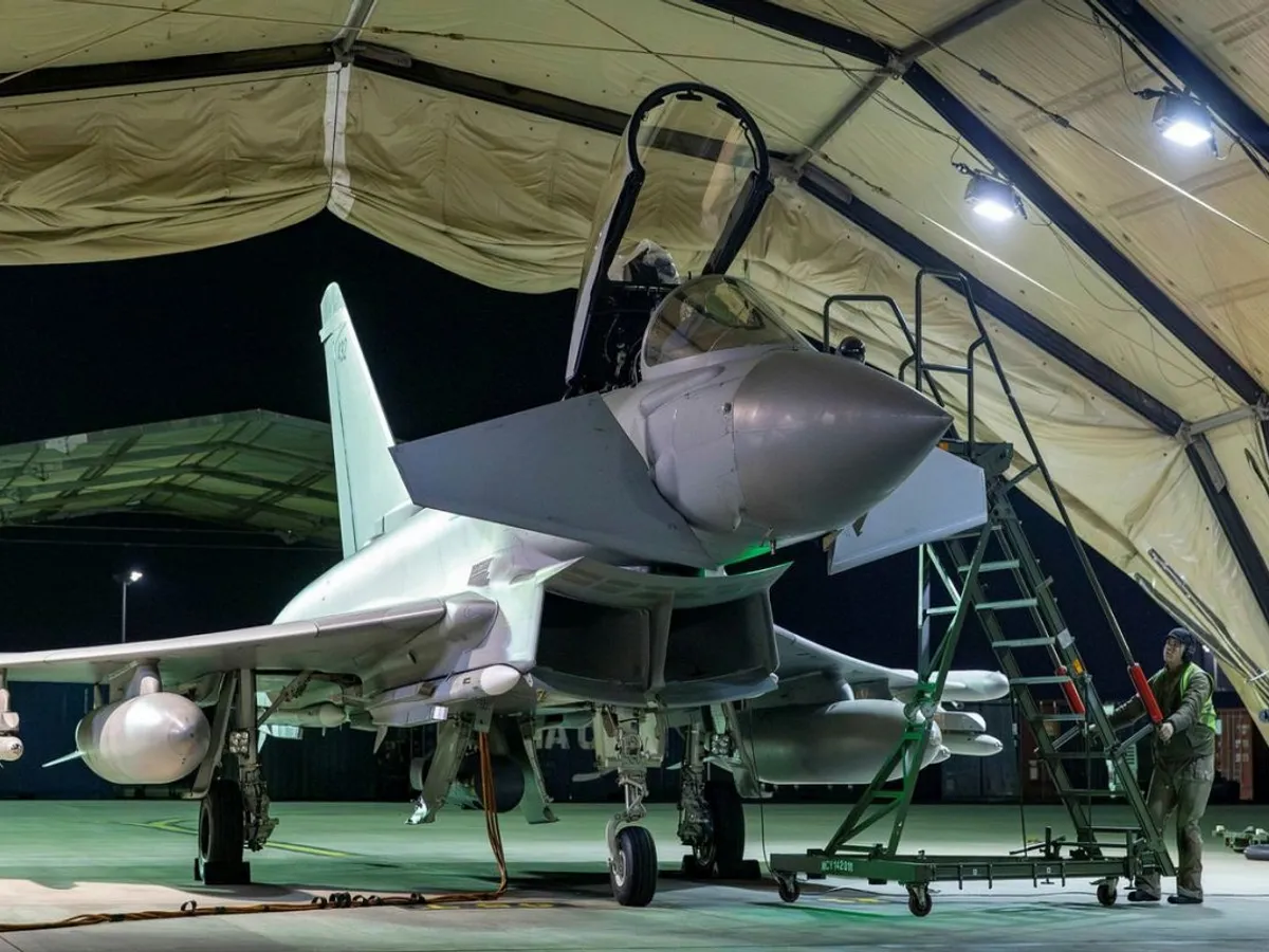 Avion de luptă britanic Typhoon, folosit îăn misiunile NATo de poliţie aeriană - Foto: Profimedia Images (Imagine cu caracter ilustrativ)