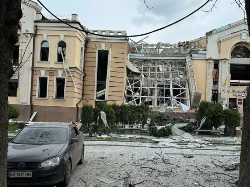 Război în Ucraina. Bilanțul atacului rusesc asupra orașului Sumî: 34 de morți, peste 100 de răniți - Foto: X/ @nexta_tv - Captura foto