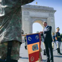 Iohannis, mesaj pentru militarii români din Afganistan: Dragi militari, bine ați revenit acasă/FOTO: Facebook/Klausiohannis