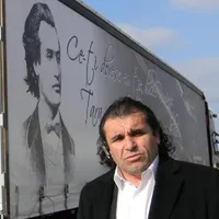 Cine e românul ce l-a pus pe Eminescu pe camion - Foto. Realitatea de Ialomita