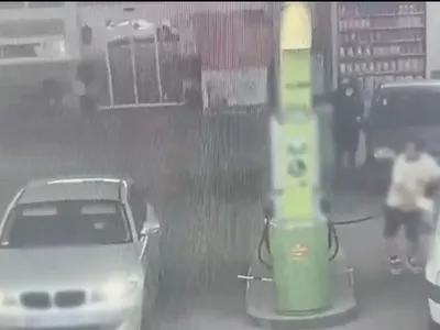 Furt în benzinărie - Foto: Captură camere de supraveghere