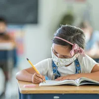 Elevii din Timișoara mai merg o săptămână la școală deși, rata de infectare a depășit 6 la mie / Parkview Health
