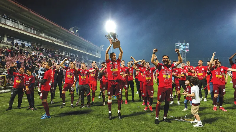 CFR Cluj a câștigat ultimele patru campionate și este pe primul loc în Liga 1 și în ediţia 2021-2022 - Foto: INQUAM PHOTOS/ Simion Sebastian Tătaru