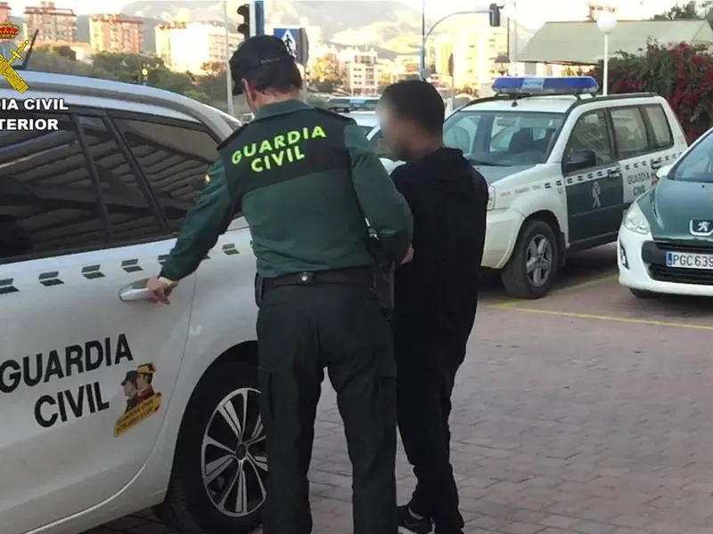 Îmbrățișarea românească a lăsat sute de spanioli fără ceasuri și bijuterii Foto: Guardia Civil