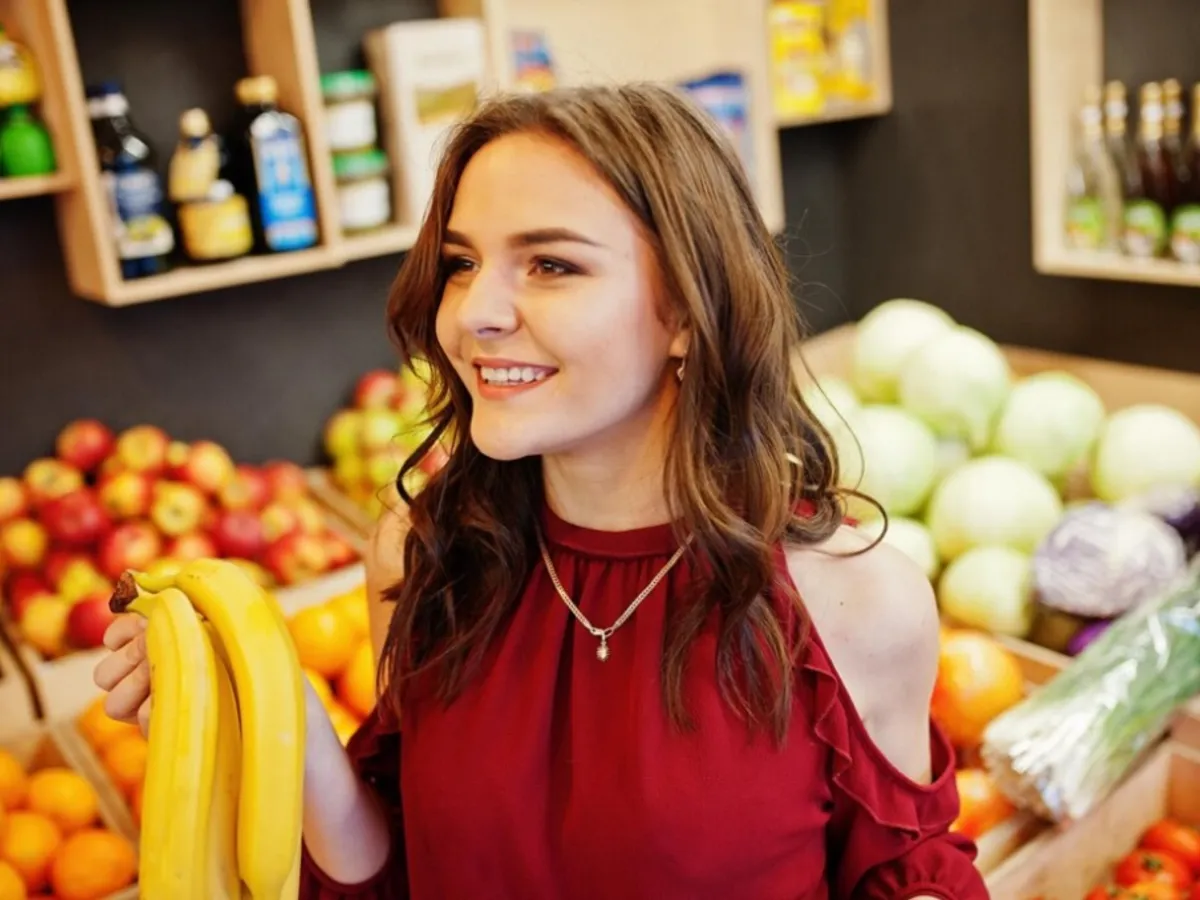 Mănâncă banane înainte de a consuma alcool - Foto: Freepik.com - rol ilustrativ