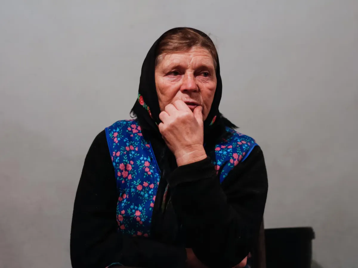 Femeie aflată la pensie, îngrijorată - Foto: Freepik