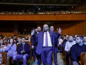 Piedone și-a pus moșia pe numele soacrei, averea pe numele copiilor, iar primăria a dat-o nepoților - Foto: INQUAM PHOTOS / Octav Ganea