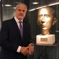 Adrian Năstase se crede cel puțin egalul lui Nicolae Titulescu/FOTO: facebook.com