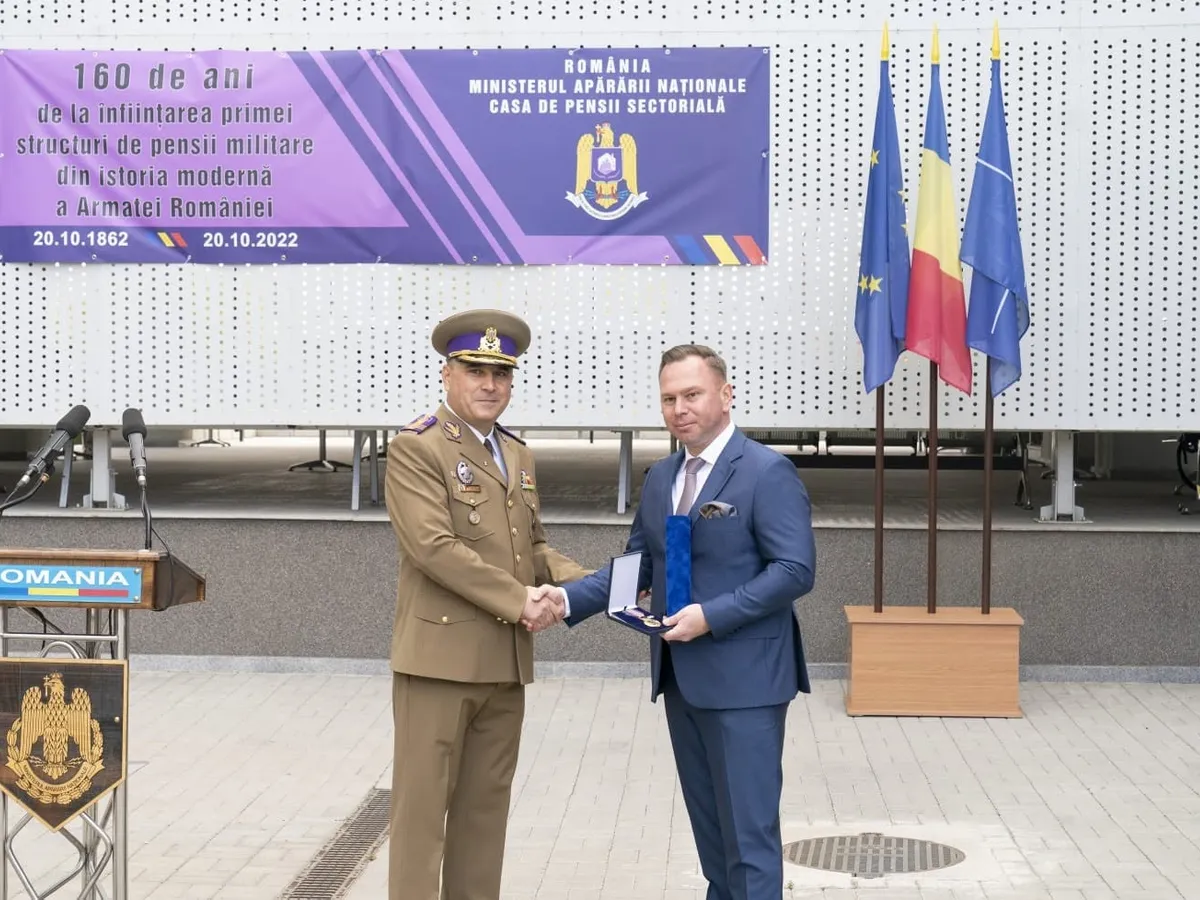 Creșterea pensiilor militare, oprită în Parlament. Casa de pensii sectorială refuză dialogul cu pensionarii