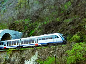 Se schimbă complet mersul trenurilor din 2024. Ce program a anunțat CFR pentru noul an Foto: facebook/ CFR