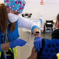 Oxford spune că sunt dovezi că vaccinul dezvoltat împreună cu AstraZeneca este sigur/FOTO: Getty