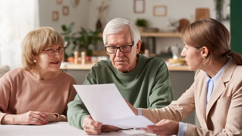 463.000 de pensie vor fi recalculate în luna iunie. Pensionarii, sunați de către Casa de Pensii Foto: Freepik (fotografie cu caracter ilustrativ)