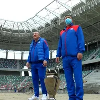 Adrian Bumbescu și Ștefan Iovan, doi dintre jucătorii cu care Steaua câștiga Cupa Campionilor Europeni în 1986 Foto: Steaua Tv