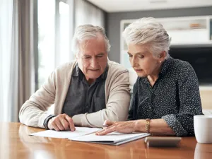 Bonus la pensie de 4.500 lei pentru jumătate de milion de pensionari. Cine și când ia banii? Foto: Freepik (fotografie cu caracter ilustrativ)