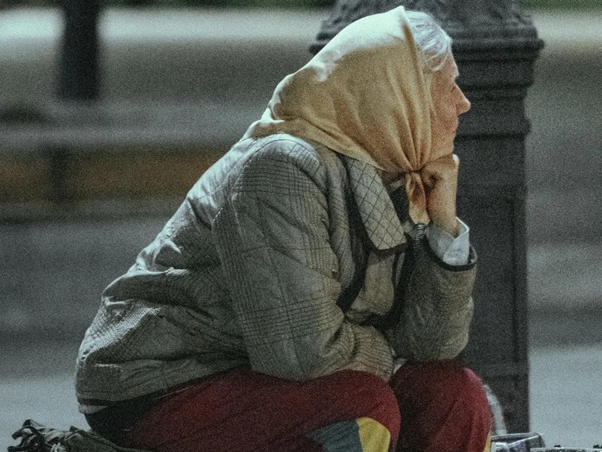 Crăciunul unei bătrâne sărace, salvat de străini. ”Iau doar 3 felii de salam, să am carne pe masă”: FOTO - Pexels(imagine cu rol ilustrativ)