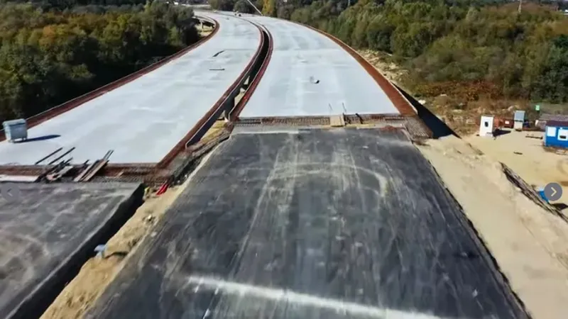 Tronson de autostradă în lucru - Foto: Asociaţia Pro Infrastructura (imagine cu caracter ilustrativ)