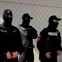 Polițiștii au prins în flagrant șase hoți de cablu electric - Foto: Facebook/Poliția Brașov (imagine cu rol ilustrativ)
