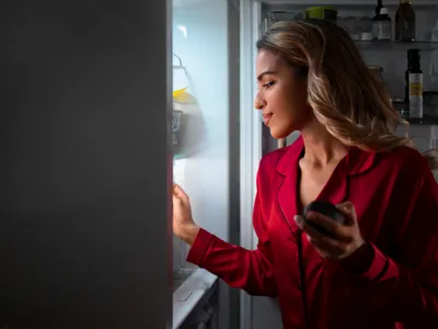 Cât poți ține salata boeuf în frigider după ce ai făcut-o. Contează temperatura la care este setat frigiderul? - Foto: Freepik (Imagine cu rol ilustrativ)