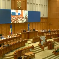 Deputaţii au renunţat să voteze propunerea legislativă prin care foştii securiști și colaboratori ai Securităţii nu mai puteau deţine decoraţii - Foto: captură video - Imagine cu rol ilustrativ