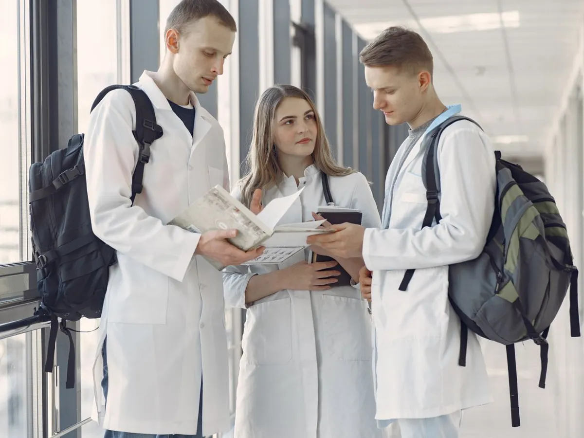 Colegiul Medicilor trage un semnal de alarmă: România nu își mai permite să piardă medici