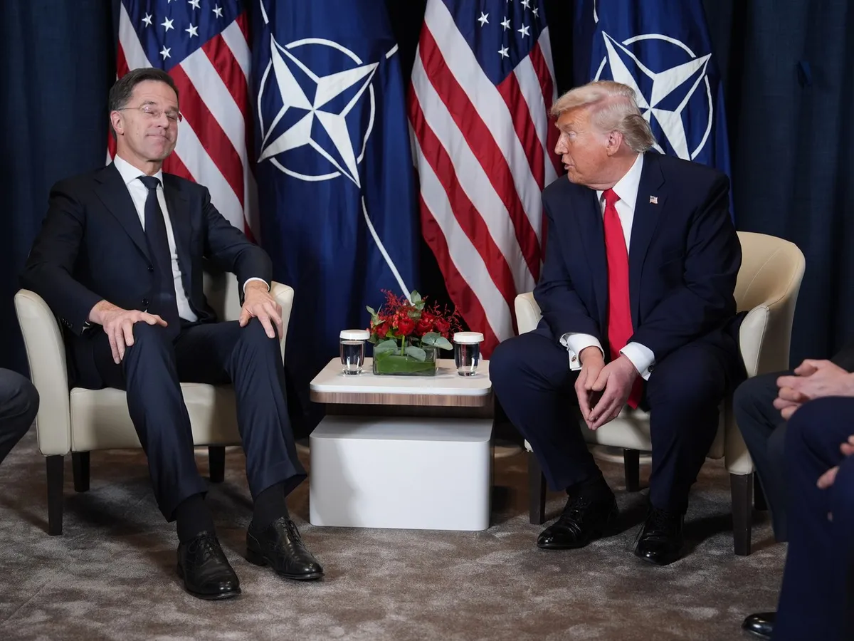 Casa Albă: Trump va discuta despre ieșirea SUA din NATO la o întâlnire cu Rutte