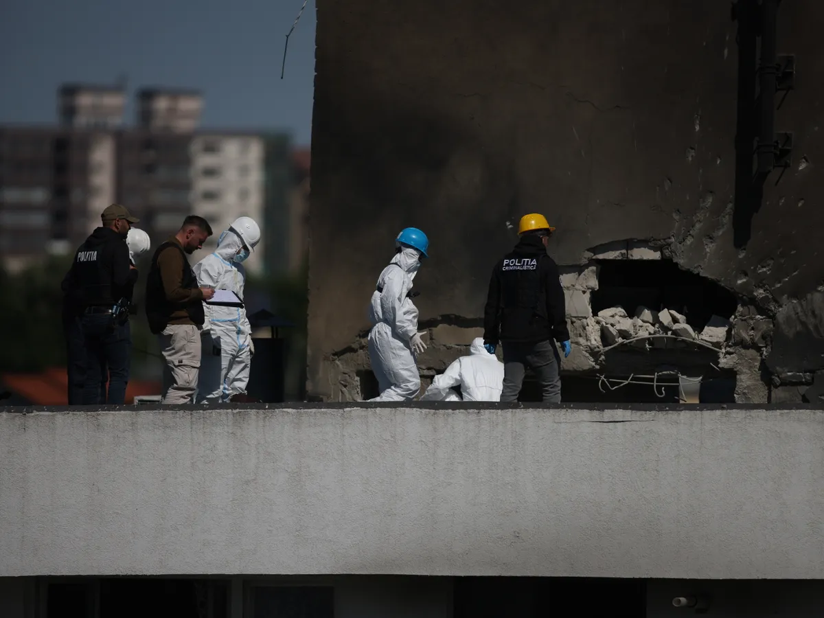 Autorățile la locul exploziei - FOTO Inquam Photos / George Calin