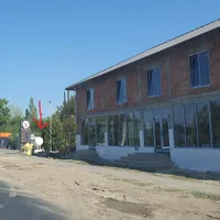 Primarul din Crevedia și-a autorizat soția să construaiscă un spațiu comercial lipit de un GPL - Foto: Facebook / Crevedia Visează
