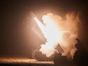 SUA încarcă HIMARS-ul ucrainean cu rachete ATACMS pentru a rupe definitiv Crimeea de la Putin - Foto: Profimedia images