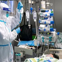 Bolnavii cronici nu se pot programa la vaccinare din cauză că statul român nu a știut niciodată câți sunt/FOTO: profit.ro