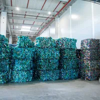 Care supermarket a decis să ofere mai mulți bani, dacă aduci PET-ul la reciclare? - Foto: INQUAM PHOTOS/Ovidiu Micsik