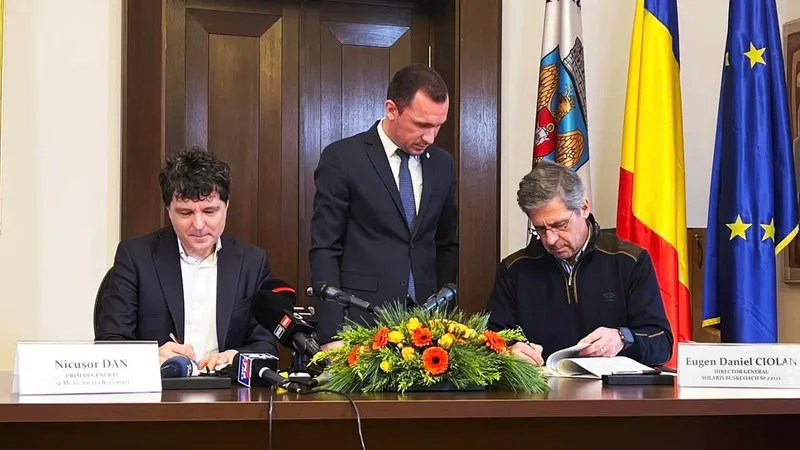 Nicușor Dan semnează cu firma Solaris- Foto: FACEBOOK