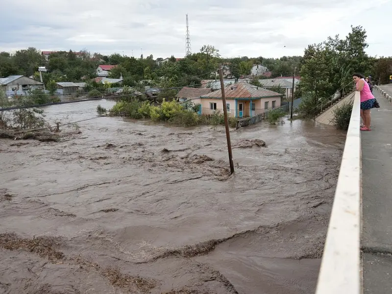 Cod roşu pe Autostrada Soarelui. Vine Ashley în România. Dunărea ar putea provoca inundaţii masive - Foto: INQUAM PHOTOS/George Călin