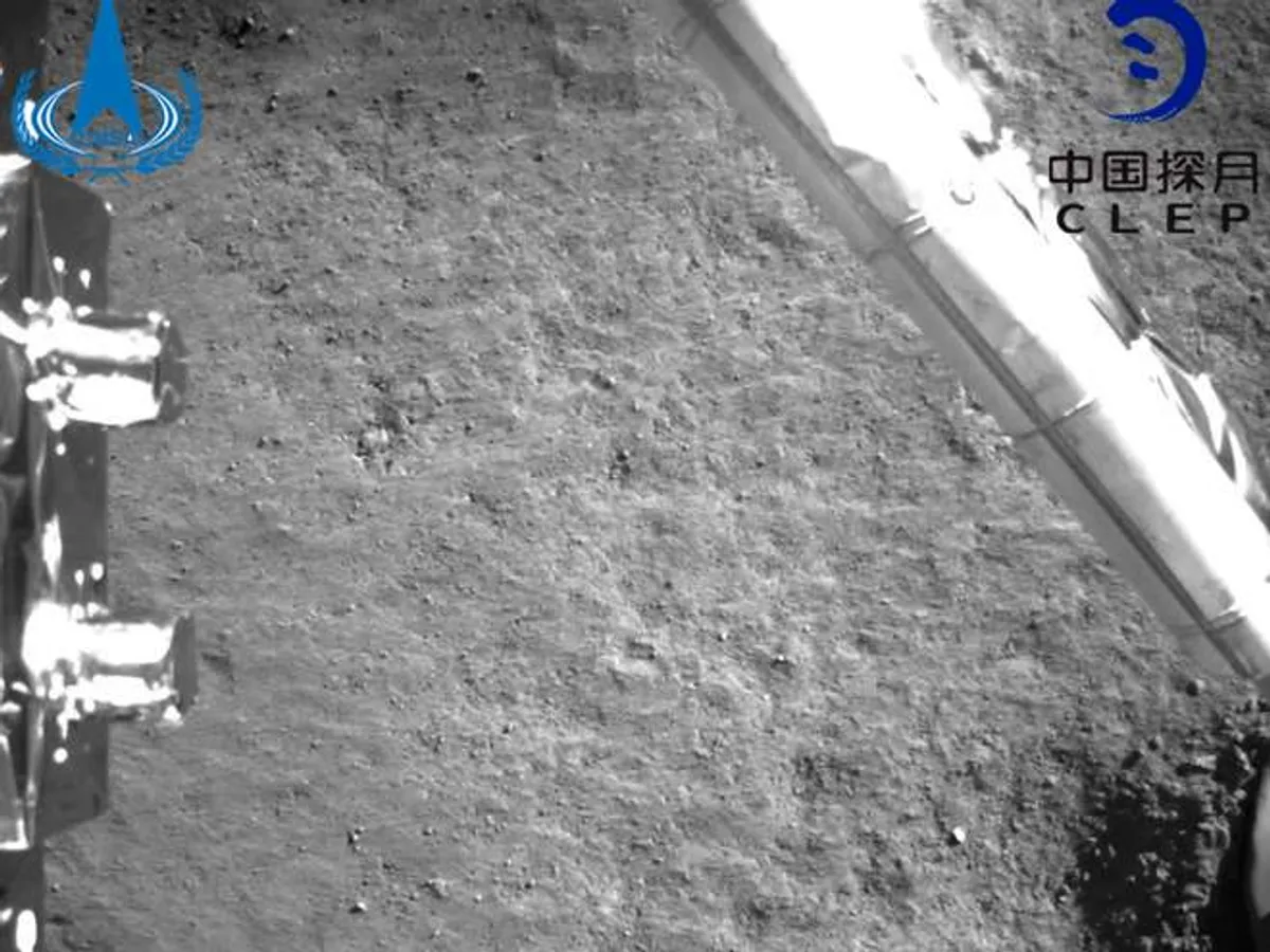 Prima fotografie din spatele Lunii, trimisă de sonda Chang'e-4