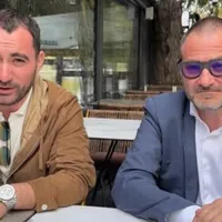 Șeful Protecției Consumatorilor, Horia Constantinescu (dreapta) clip cu Pescobar la Taverna Racilor Foto: Facebook/ Taverna Racilor