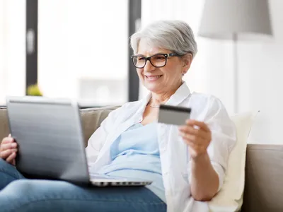 Pensionară la pensie - Foto: Freepik