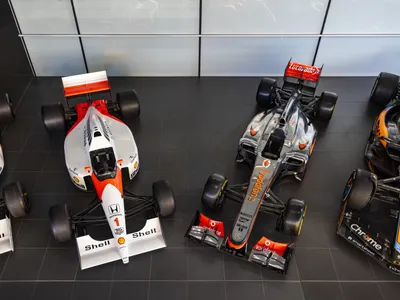 Ma;inile F1 de vânzare - FOTO Tom Hartley Jr.