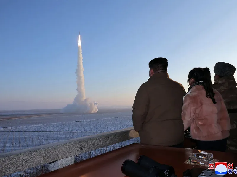 Coreea de Nord, țară prietenă a Rusiei, a lansat mai multe rachete de croazieră către Marea Japoniei - Foto: Profimedia images