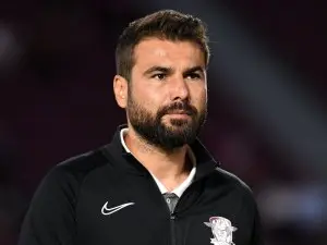 Adrian Mutu l-a sunat pe unul dintre liderii galeriei de la Rapid și a încercat să-i închidă gura: `Băi, moșule, karatist nebun`