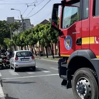 Un șofer de 76 de ani a spulberat o tânără de 17 ani pe trecerea de pietoni - Foto: IPJ Timiș