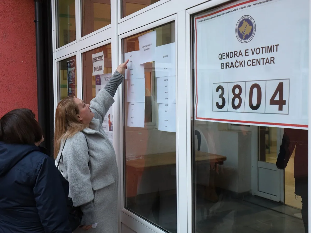 Sfârșit de criză politică în Kosovo? Kosovarii sunt chemați la urne anticipat, după doar 10 luni