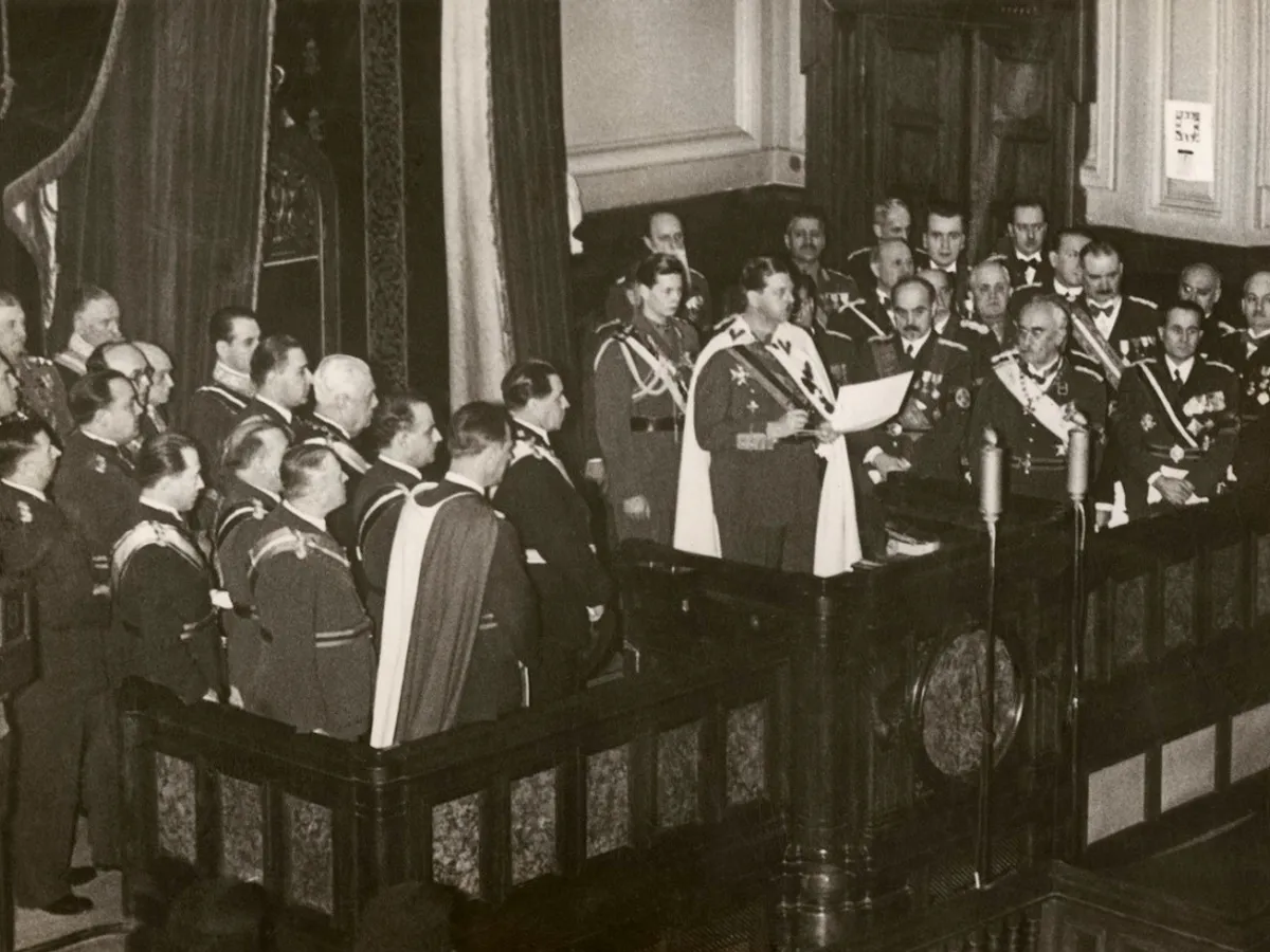 Regele Carol al II-lea în Parlament în 1940