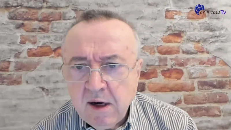 Ion Cristoiu, susținând, pe YouTube, că trăim în „Babuinia”, criticând vaccinul anti-COVID. Captură foto YouTube