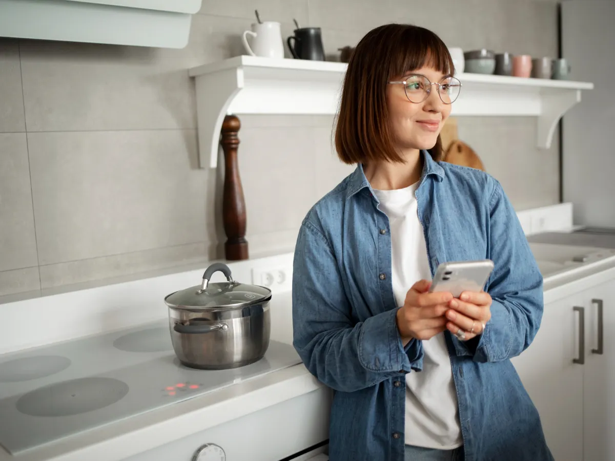 Femeie în bucătărie - Foto: Freepik (Imagine cu rol ilustrativ)