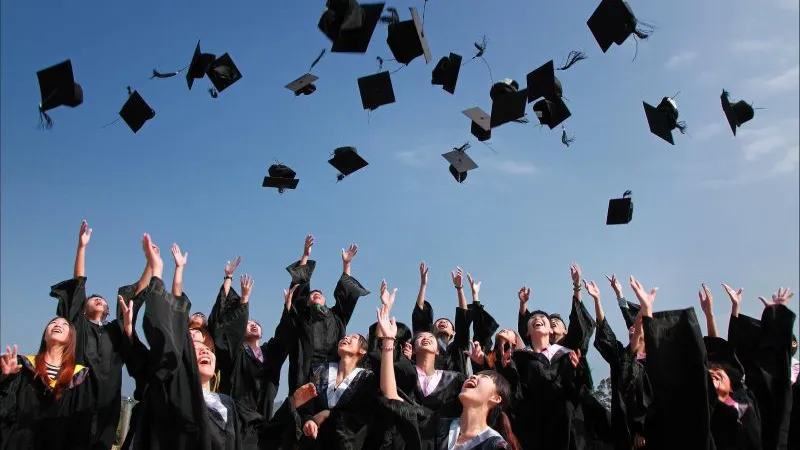 Școala online nu e pe placul studenților. 85% dintre ei vor înapoi în sălile de curs. Foto Pexels.com