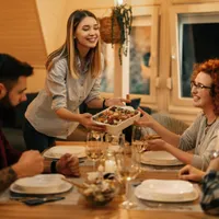Alimentele pe care să nu le consumi la cină. Afectează calitatea somnului. Cu ce le poți înlocui - Foto: Freepik (Imagine cu rol ilustrativ)