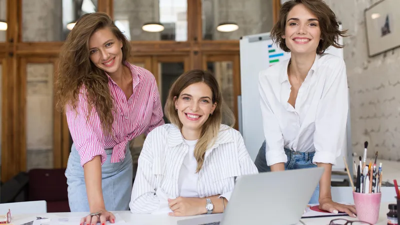 Voucher de 300 de lei la salariu pentru femei de 8 martie. Poate fi obligat angajatorul să dea banii - Foto: Freepik (Imagine cu rol ilustrativ)