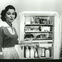 VIDEO Cum arătau frigiderele în anii ‘50? Erau mai practice decât cele de acum - Foto: YouTube