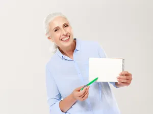 Foto: Pensionarii ar putea contesta CASS la pensie. Ce spun avocații Freepik - Sursa